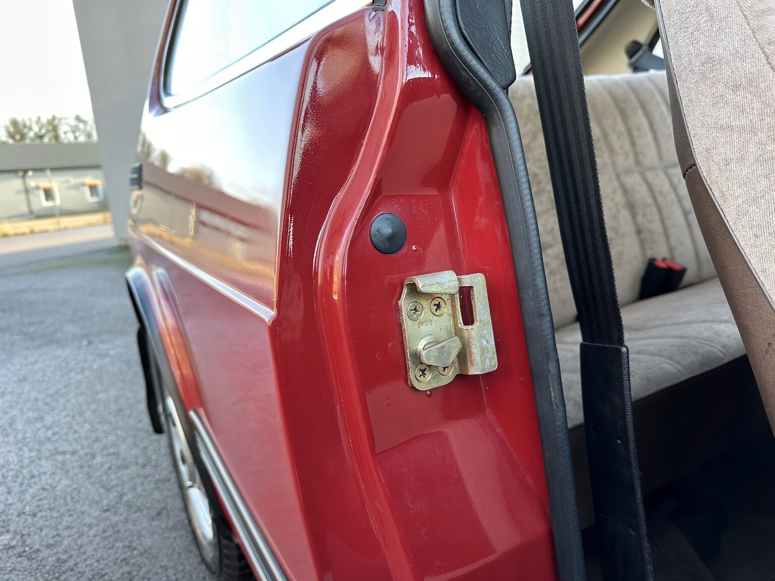 Interior image of 1984 Saab 900 GL