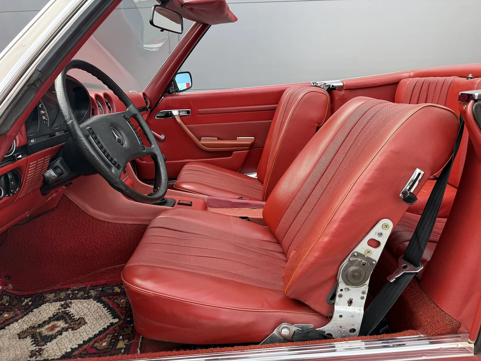Innenraumfoto von 1973 Mercedes Benz 350 SL  (4)