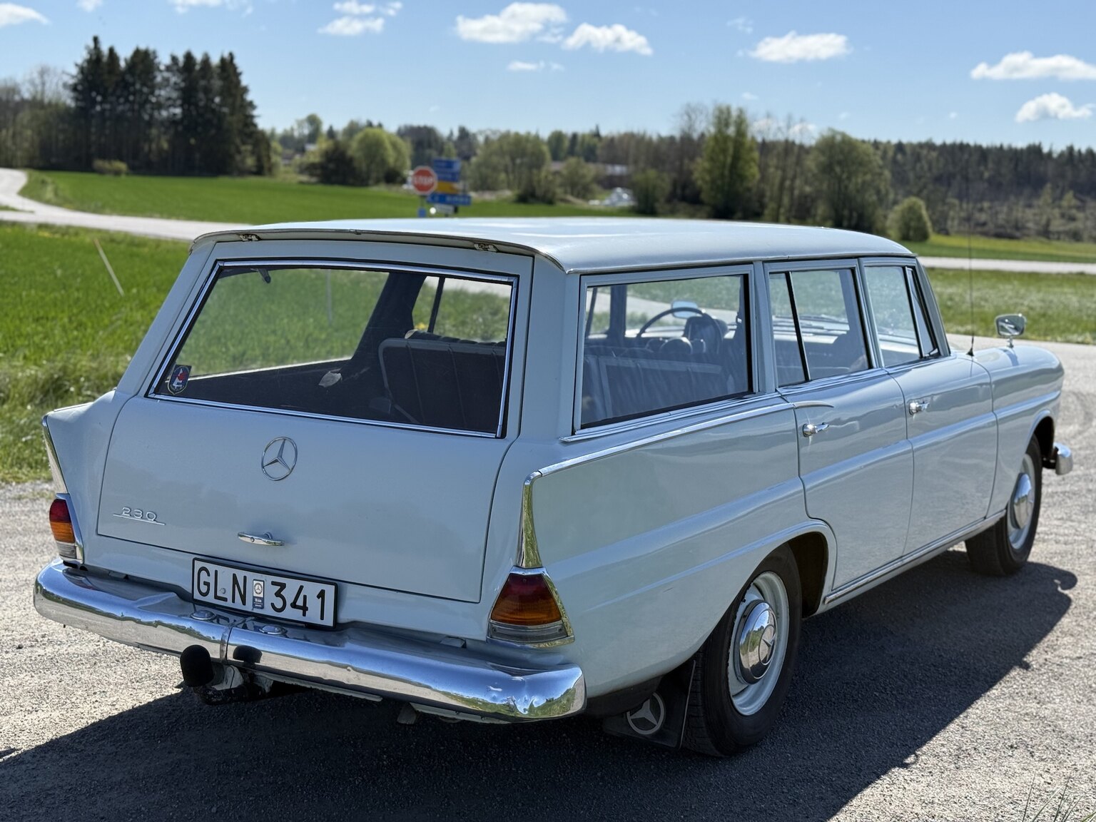 Exterior image of 1967 Mercedes-Benz 230 Safari