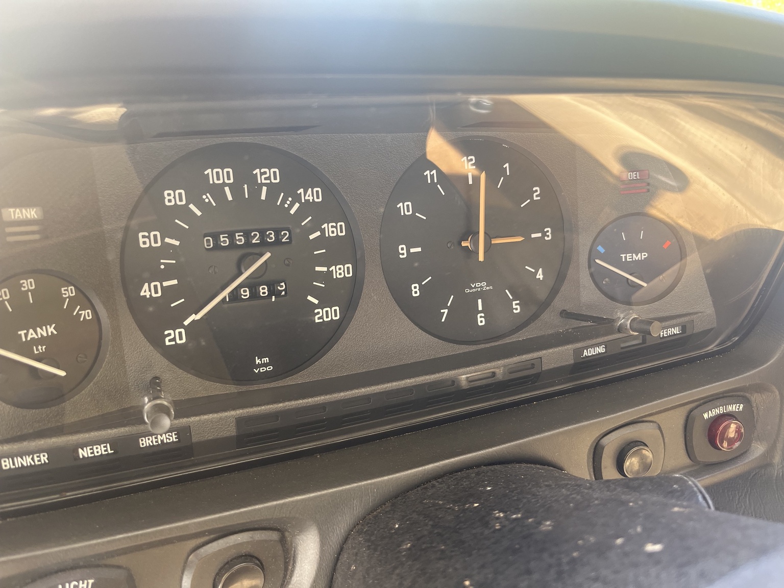 Interior image of 1977 BMW 518 (36)