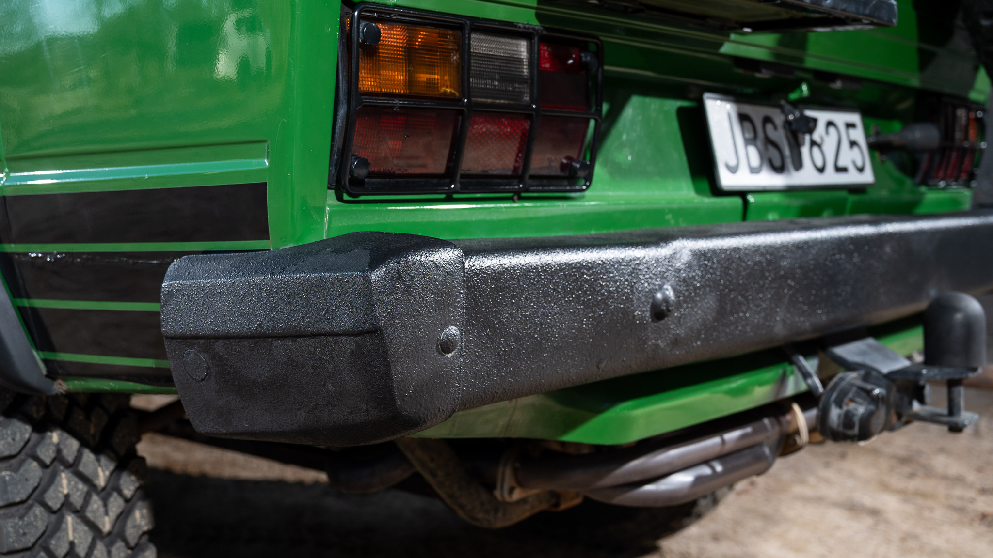 Exterior image of 1992 Volkswagen T3 Kombi Syncro 16" Westfalia