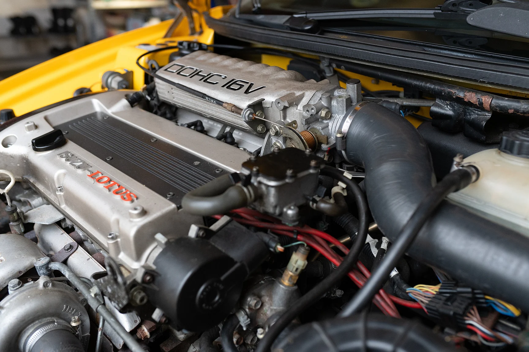 Image of 1995 Lotus Elan Roadster mechanics (29)