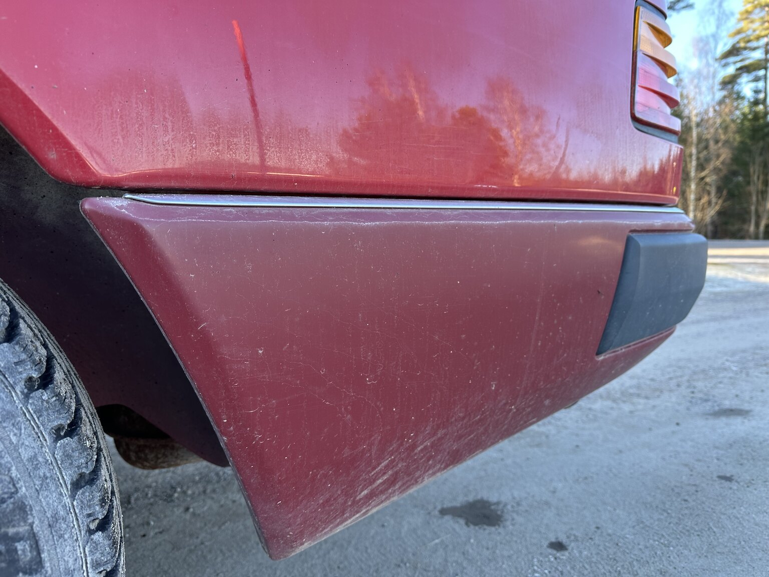 Exteriörbild på 1990 Mercedes-Benz 200 E