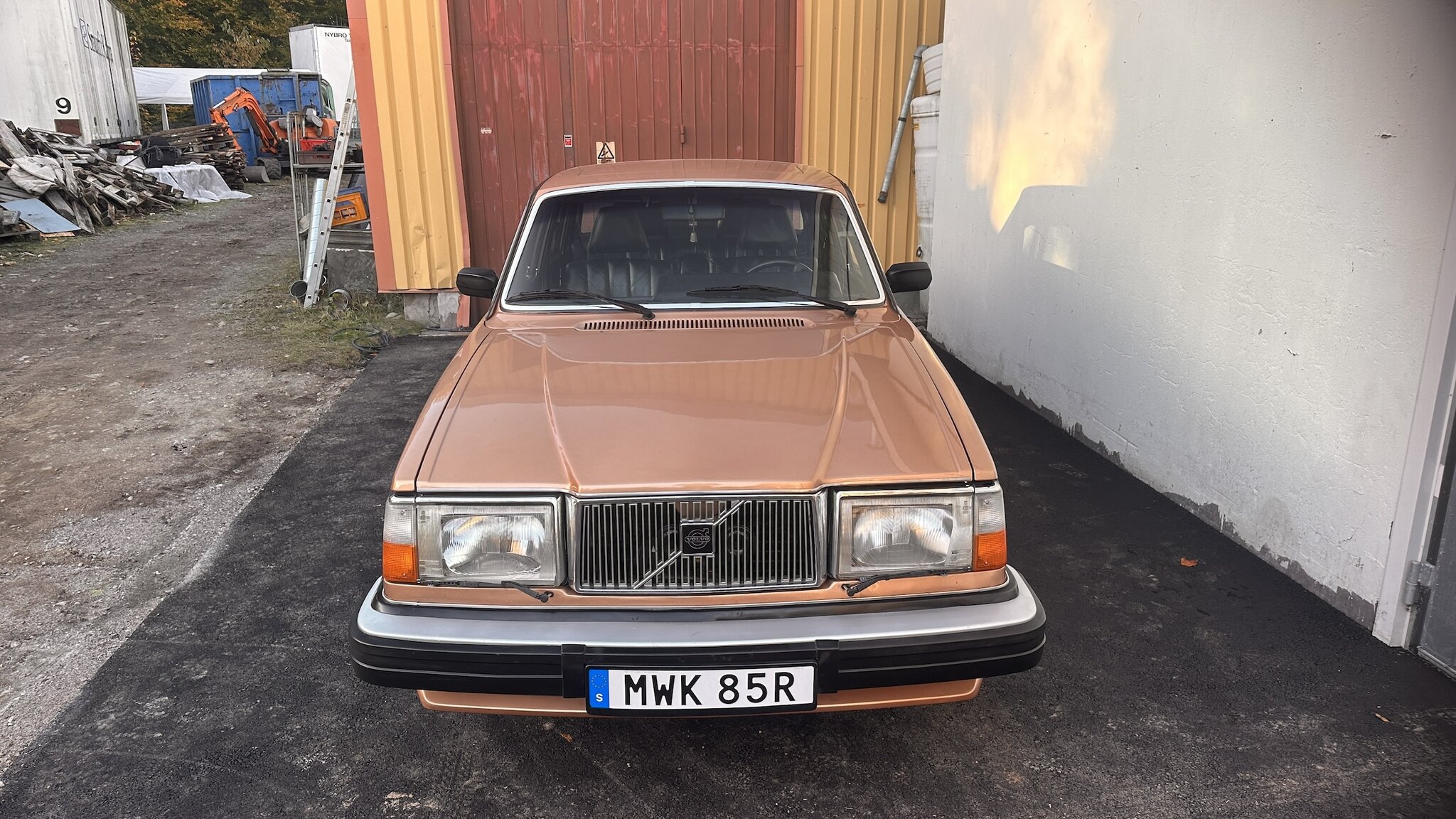 Exteriörbild på 1981 Volvo 244 GLE D6