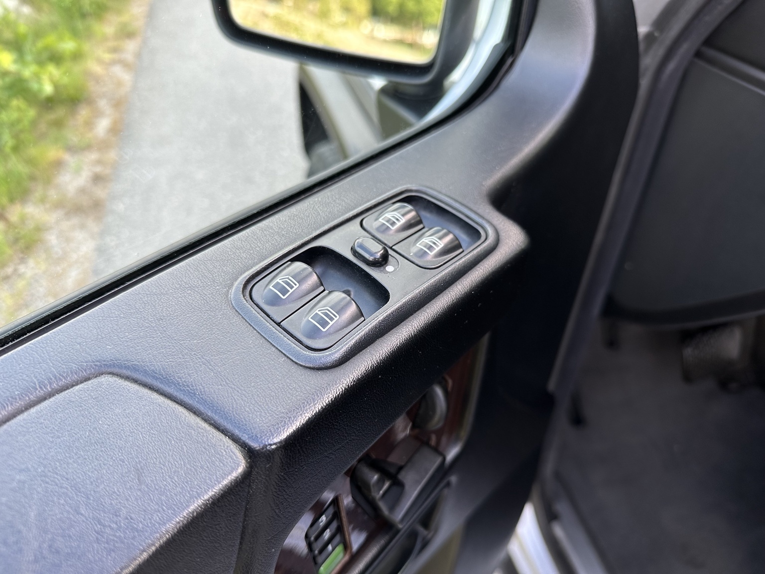 Innenraumfoto von 2002 Mercedes-Benz G 500 (8)