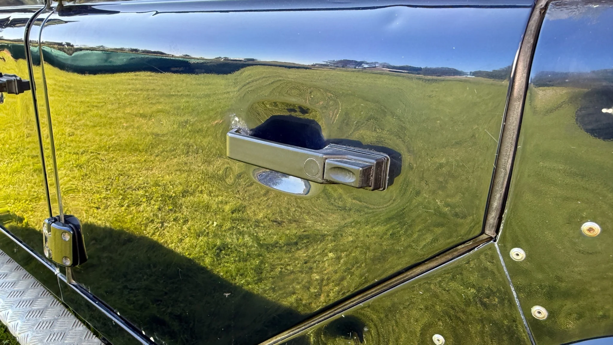 Exteriörbild på 2002 Land Rover Defender 110 Kombi Td5 (46)