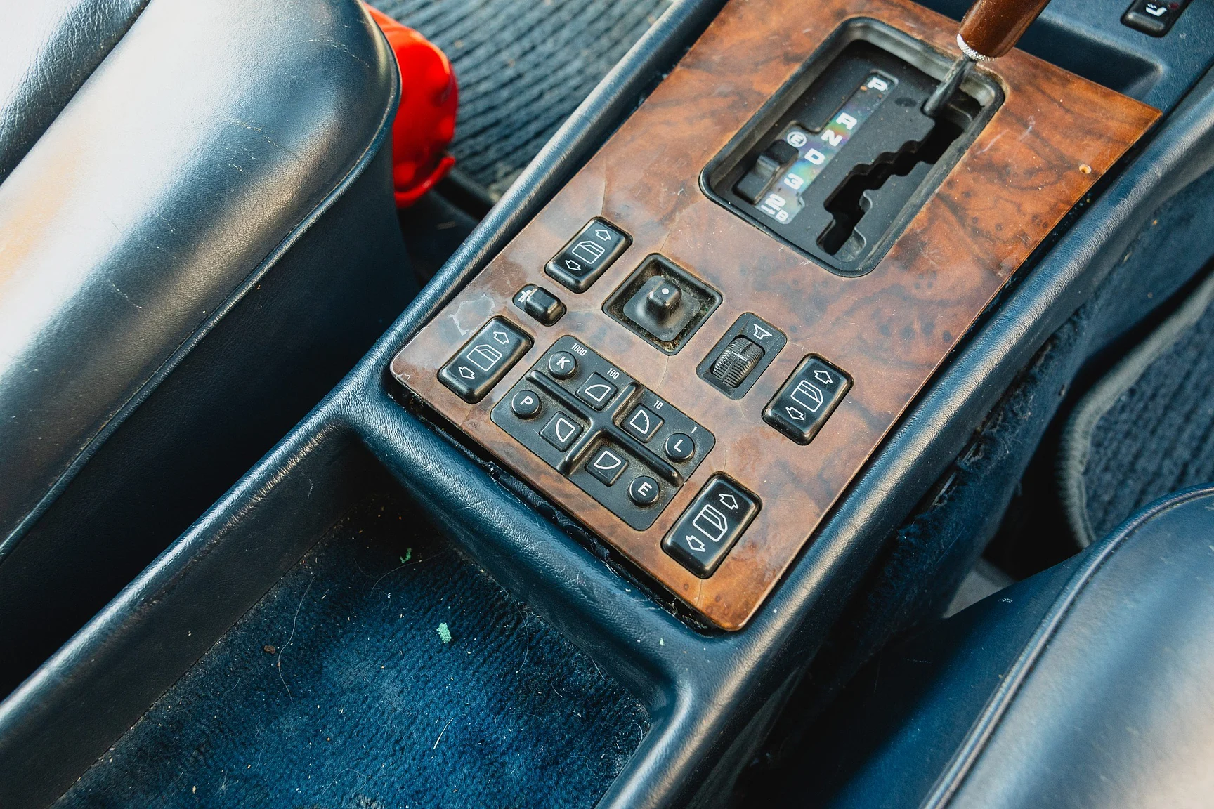 Innenraumfoto von 1986 Mercedes-Benz 560 SEC  (15)