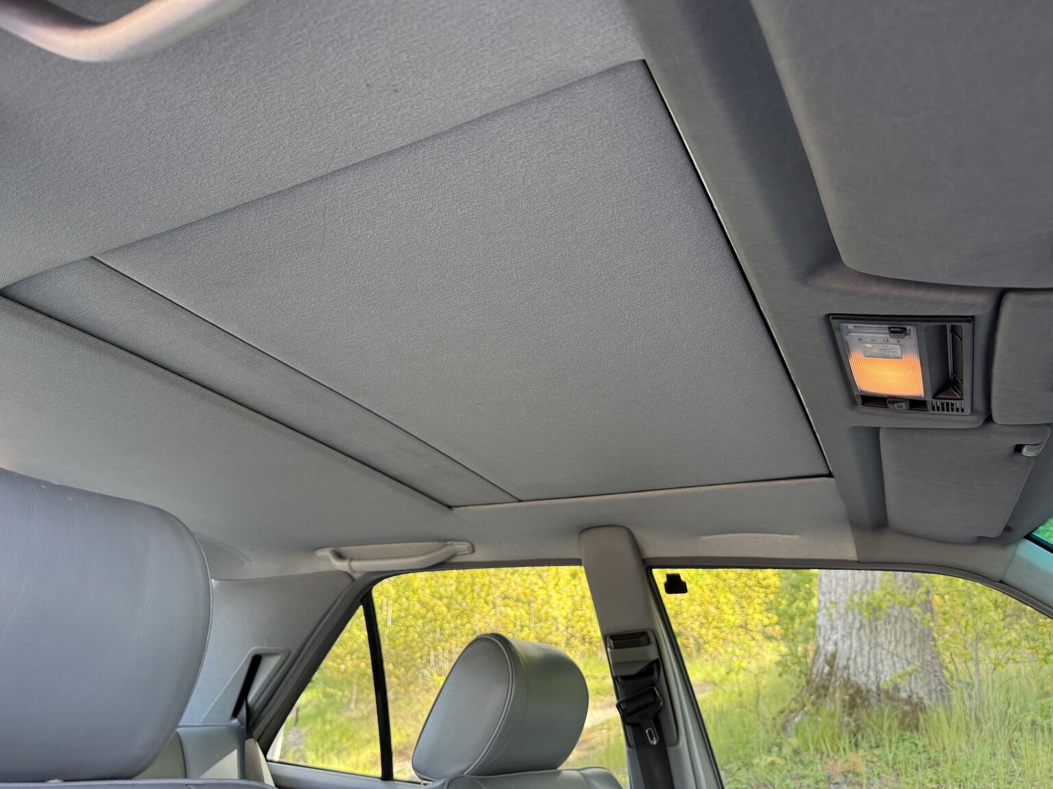 Interior image of 1991 Mercedes-Benz 300 E-24