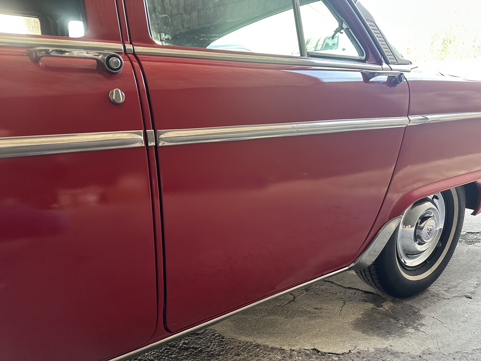 Exteriörbild på 1955 Dodge Custom Royal Sedan HEMI