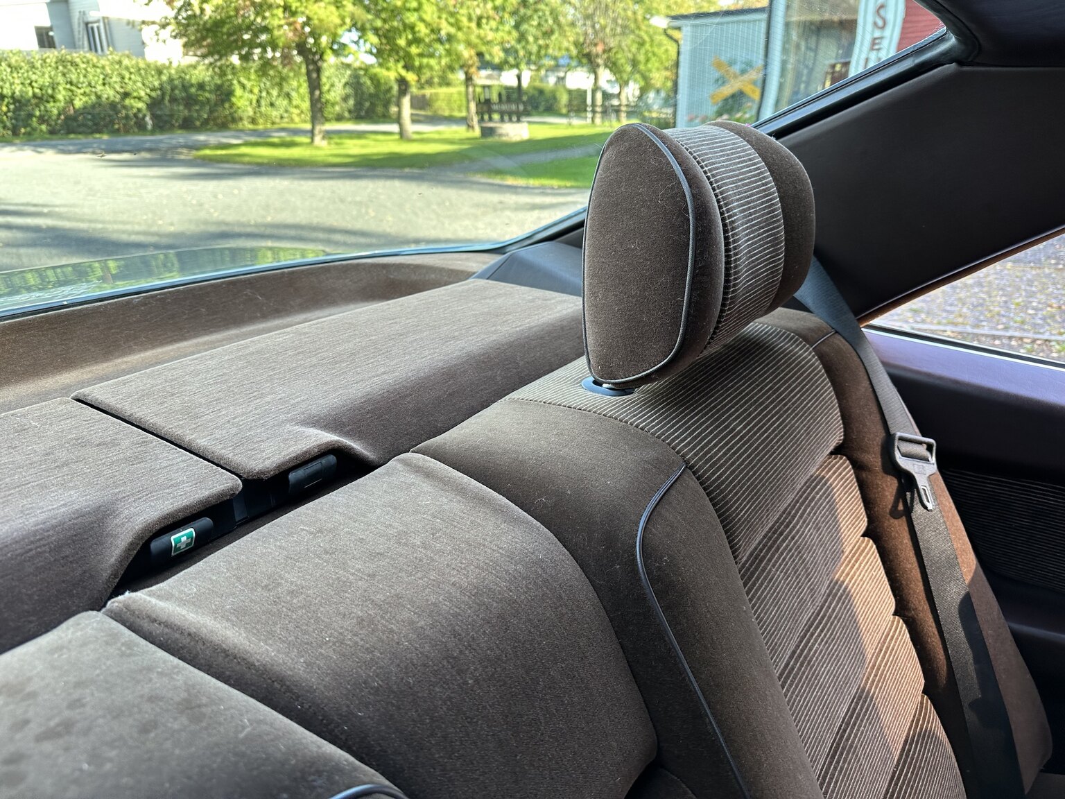 Innenraumfoto von 1986 Mercedes-Benz 500 SEC (38)