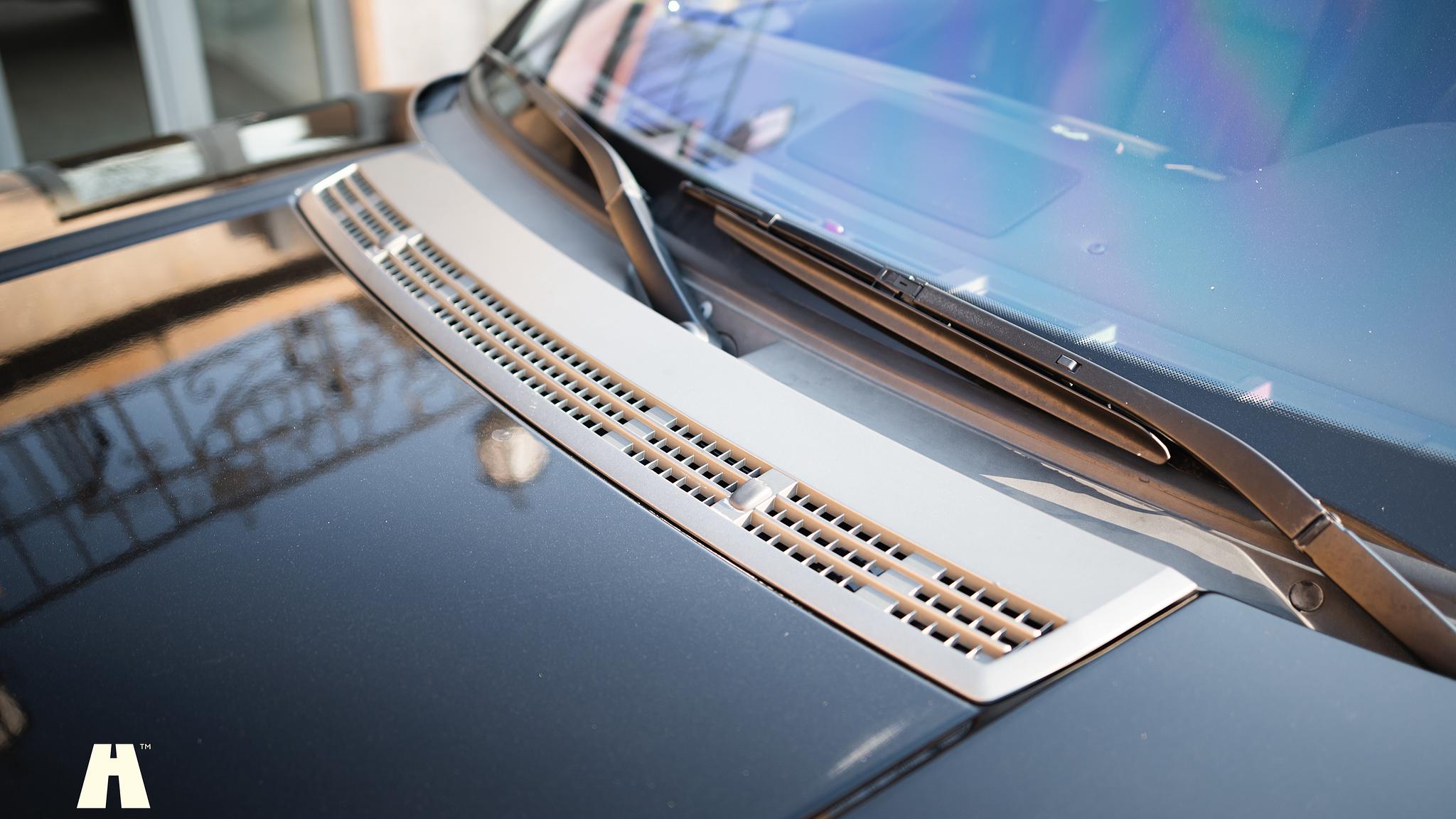 Exterior image of 2012 Land Rover Range Rover Westminster TDV8 (L322)