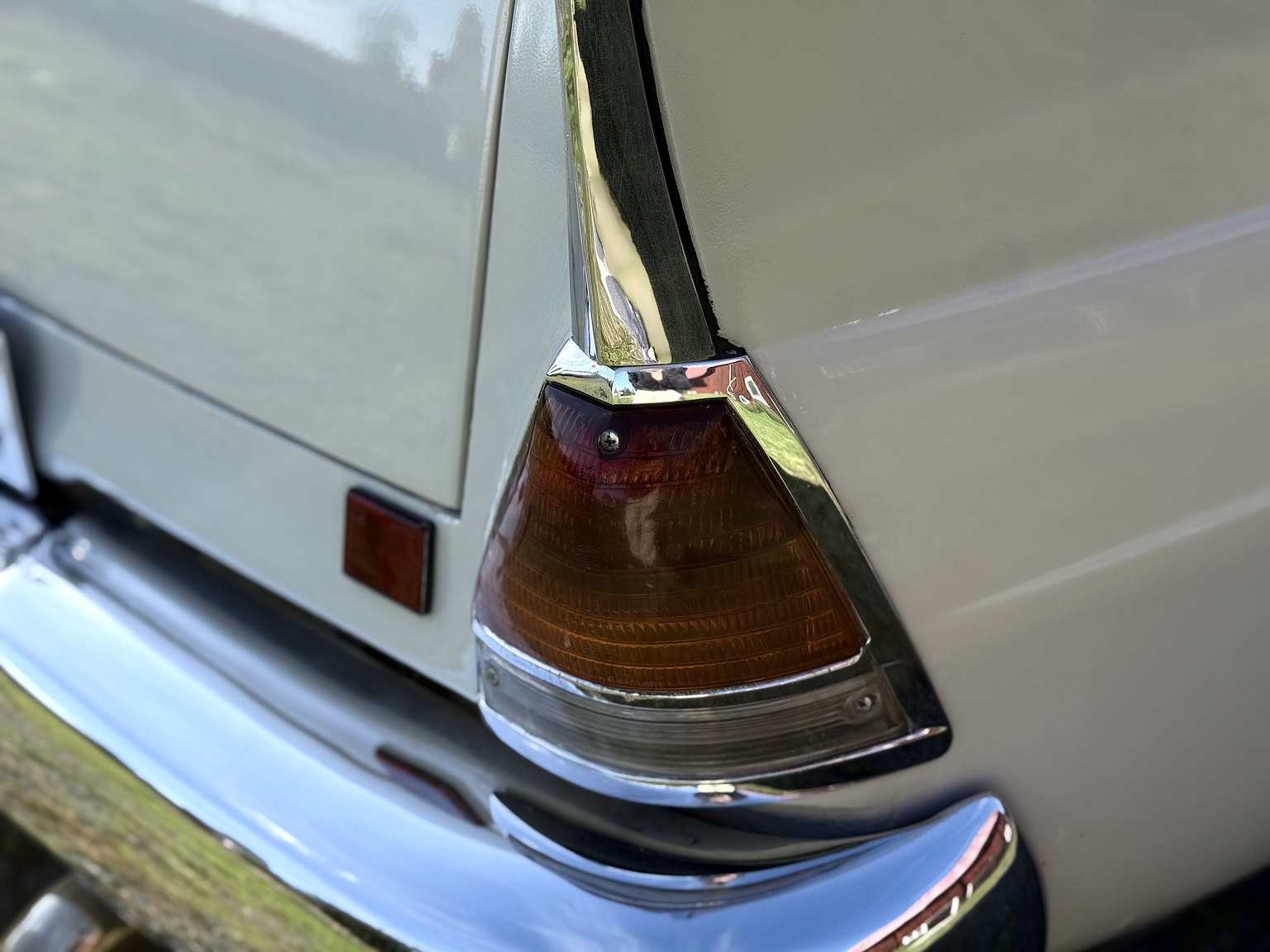 Exteriörbild på 1967 Mercedes-Benz 200D Safari