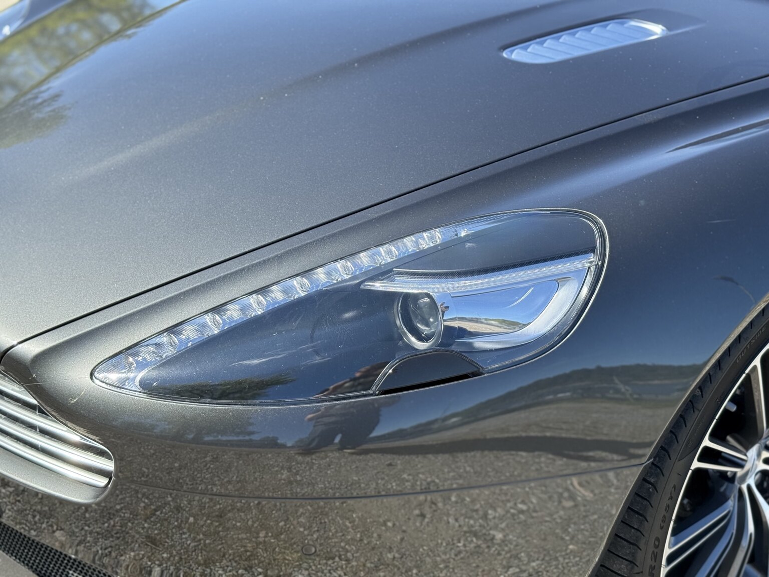 Exterior image of 2015 Aston Martin DB9 Volante