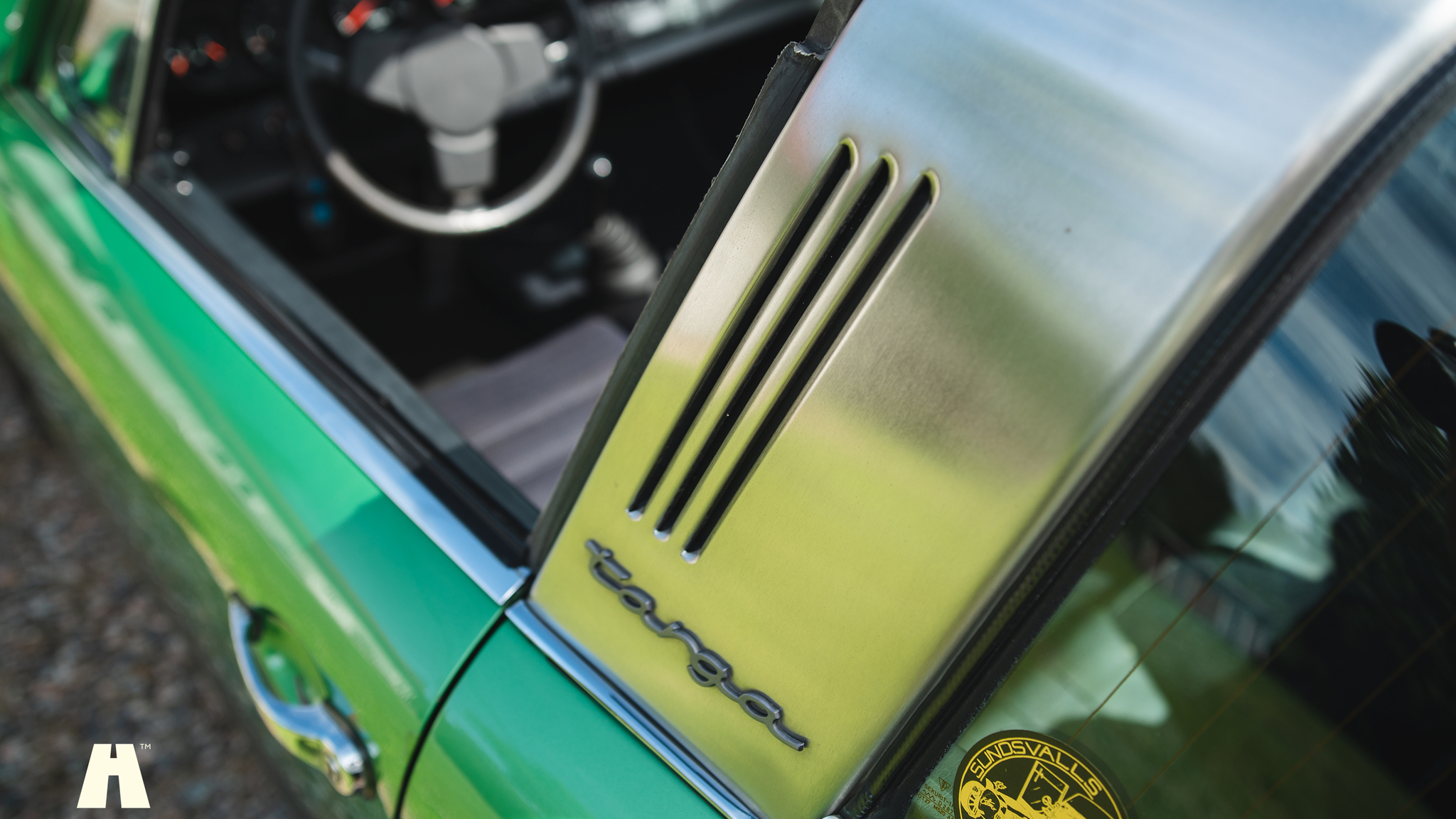 Exterior image of 1976 Porsche 911 Targa