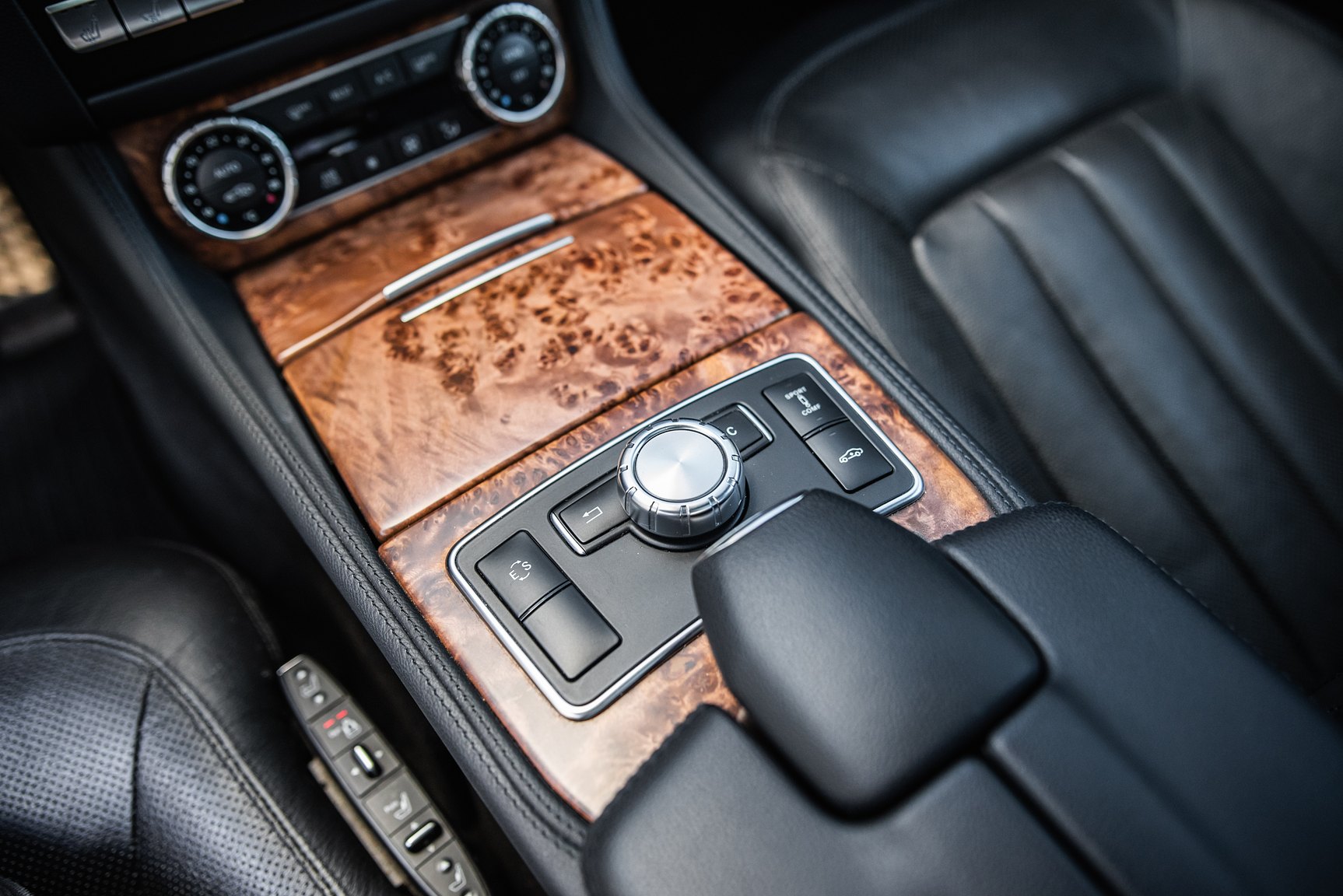 Innenraumfoto von 2011 Mercedes-Benz CLS 500