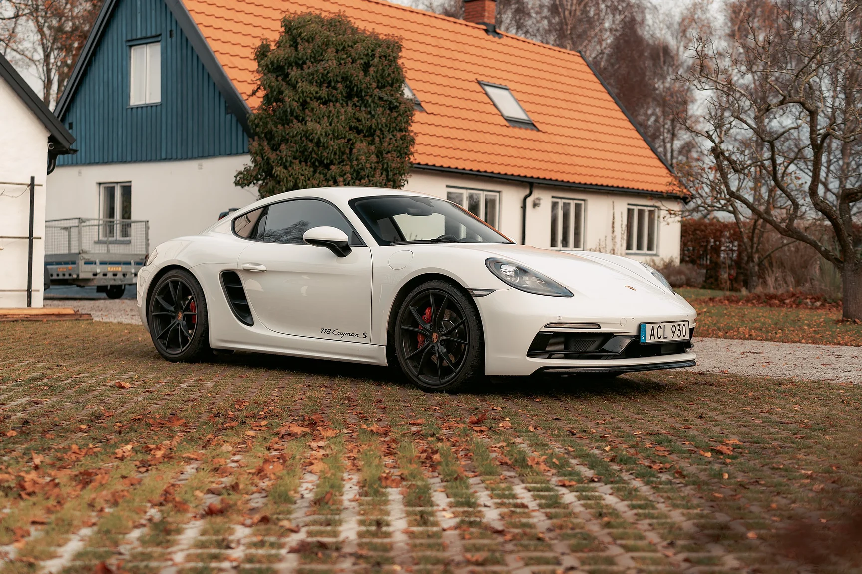Exterior image of 2017 Porsche 718 Cayman S (11)