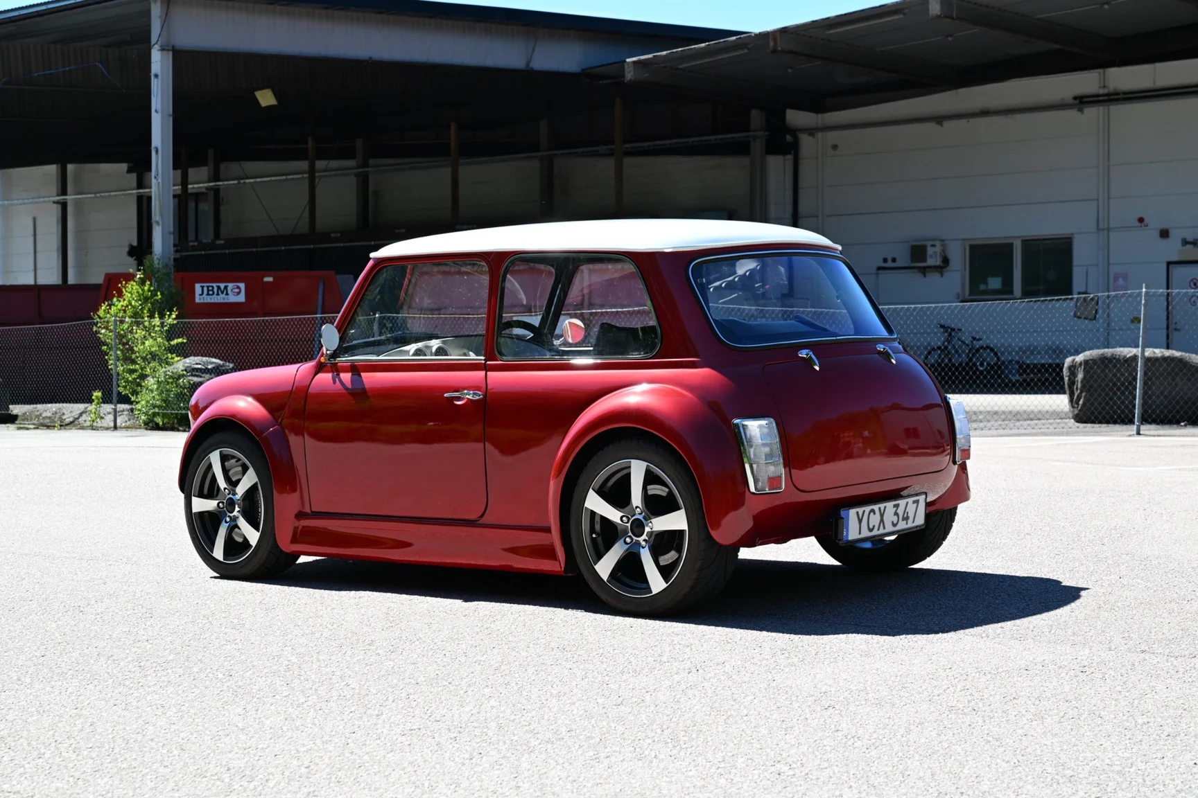 Exterior image of 2013 Mini Cooper Turbo RWD (7)