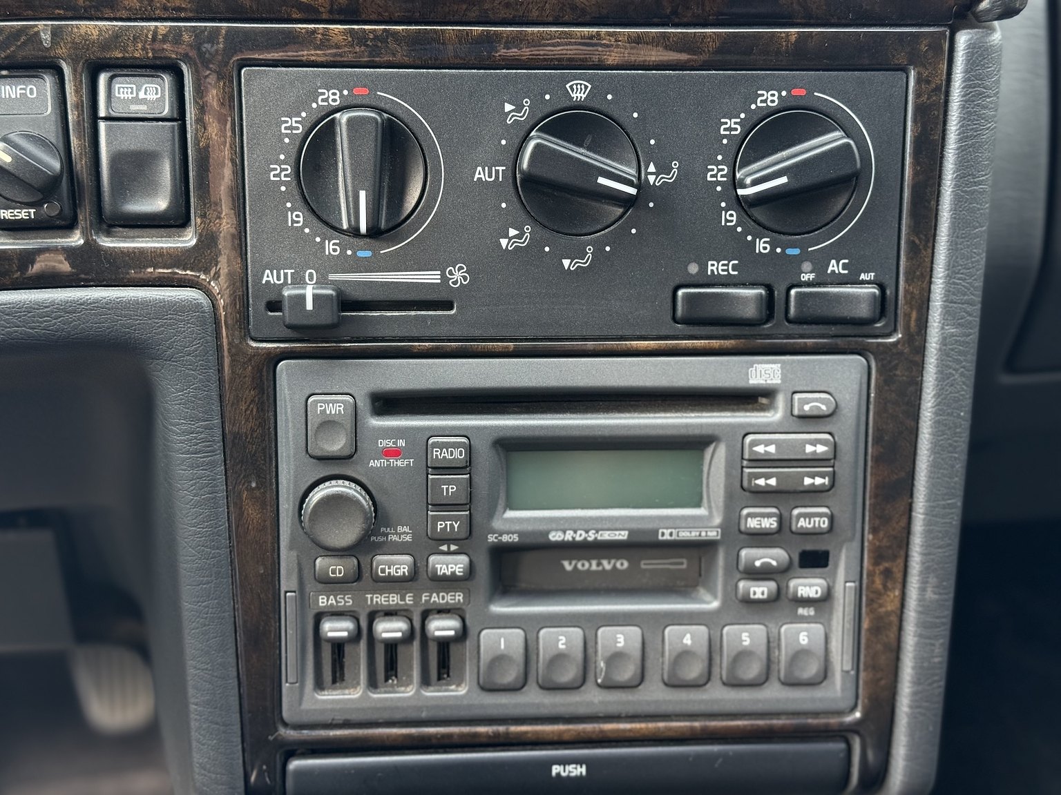 Interior image of 1996 Volvo 850 R "T-Röd"