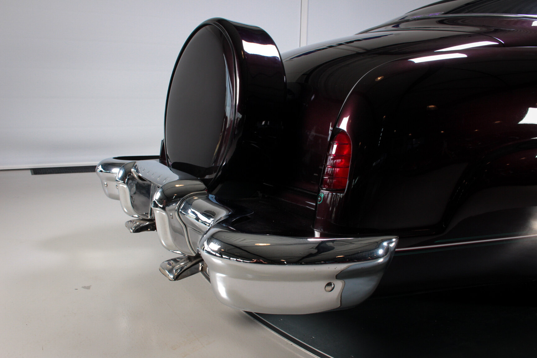 Exterior image of 1951 Lincoln Cosmopolitan 