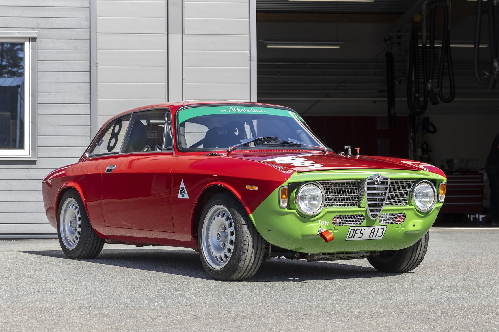 Exteriörbild på 1968 Alfa Romeo GT 1300 Junior