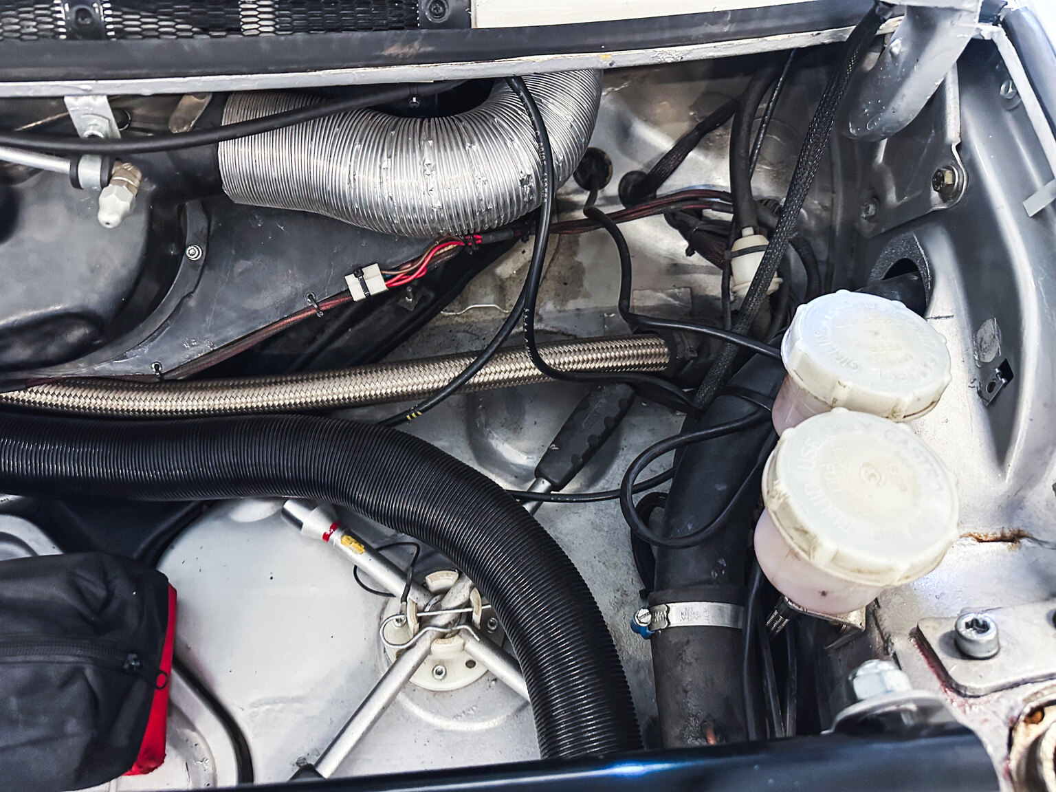 Image of 1971 Porsche 911 RSR Tribute mechanics