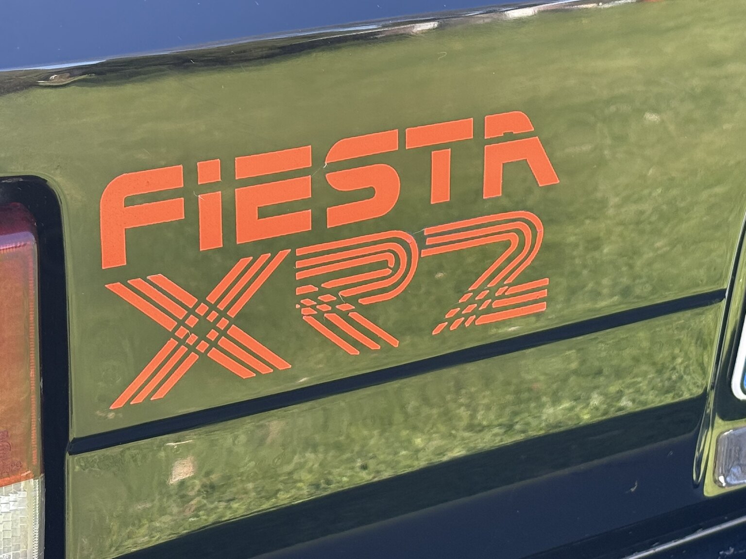 Exteriörbild på 1988 Ford Fiesta XR2