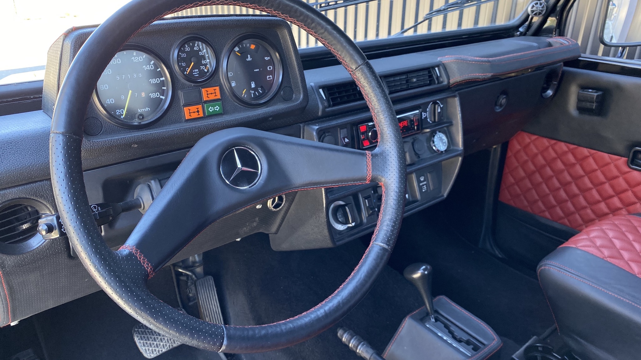 Interiörbild 1996 Mercedes G230 STEYR-PUCH Automat
