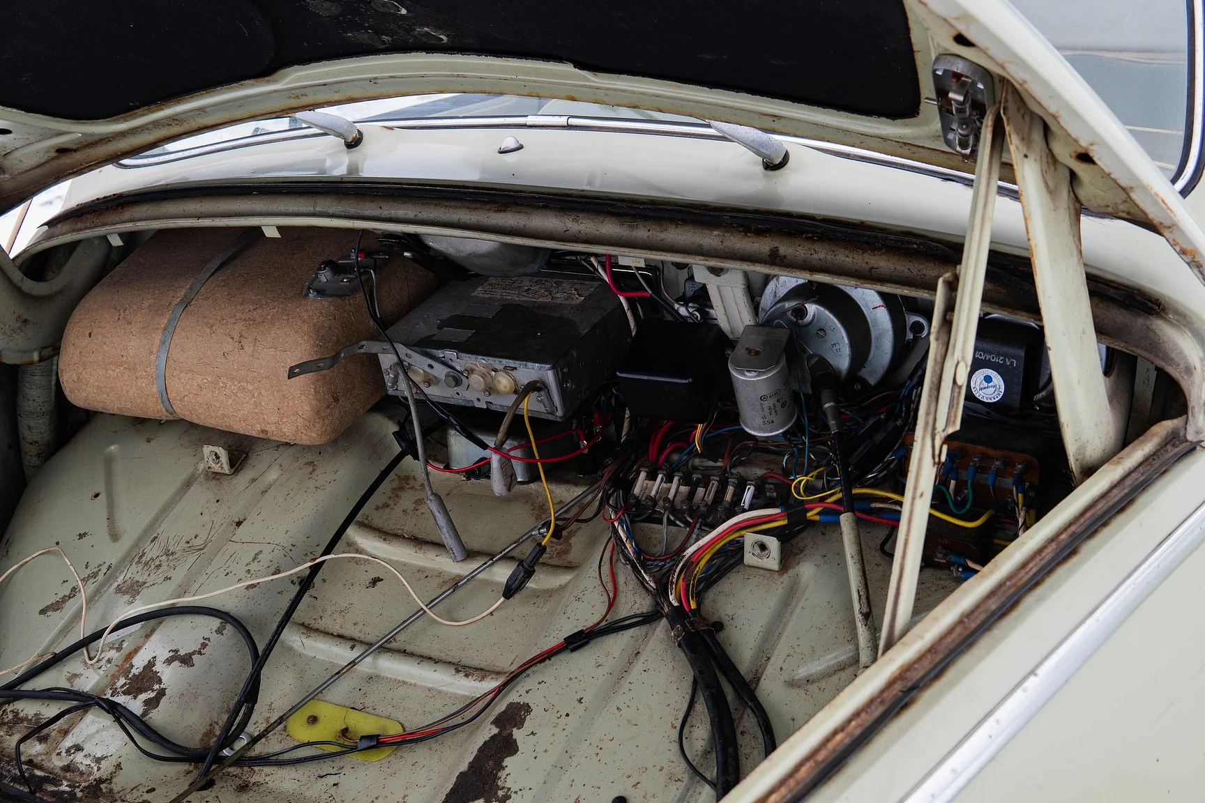 Image of 1959 Volkswagen 1200 mechanics (17)