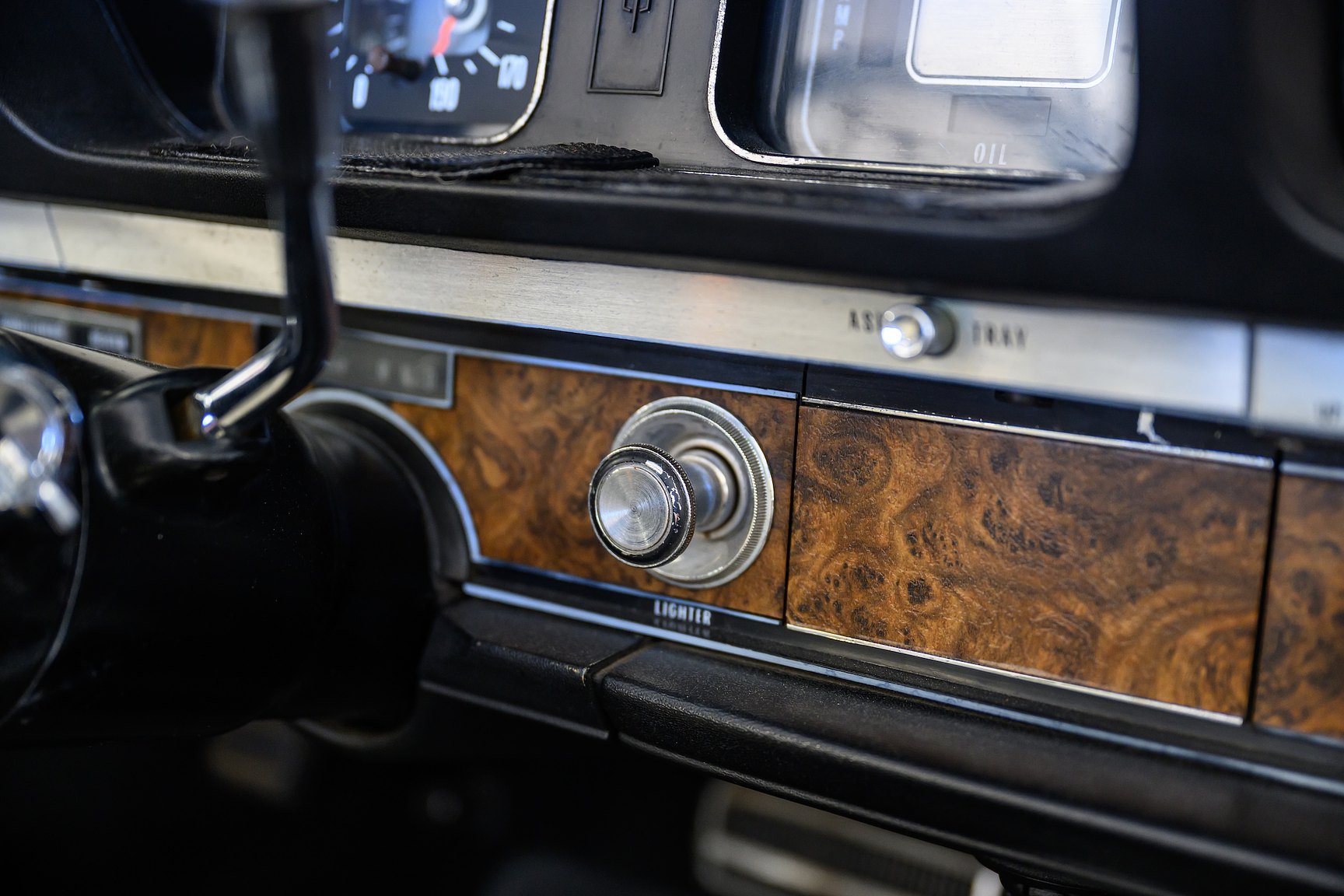 Innenraumfoto von 1970 Oldsmobile Ninety-Eight Convertible 7.5 V8
