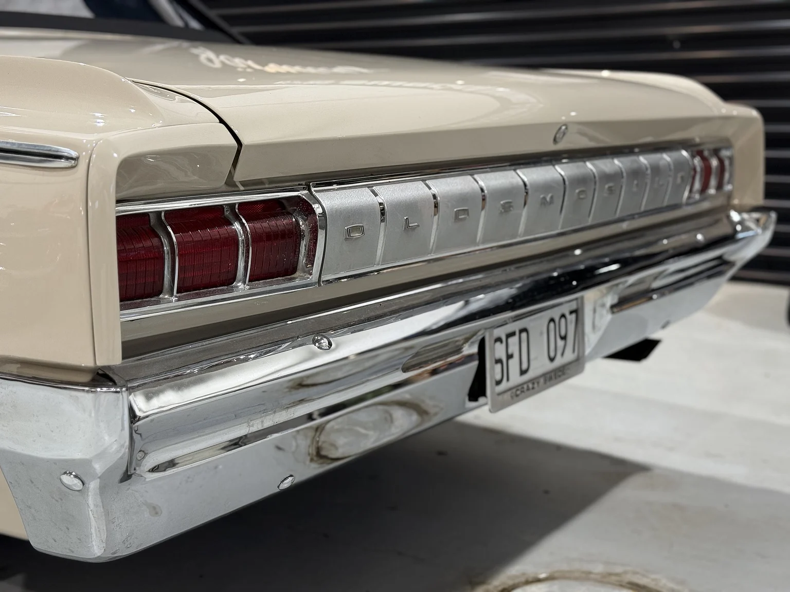 Exteriörbild på 1964 Oldsmobile Cutlass Convertible (43)