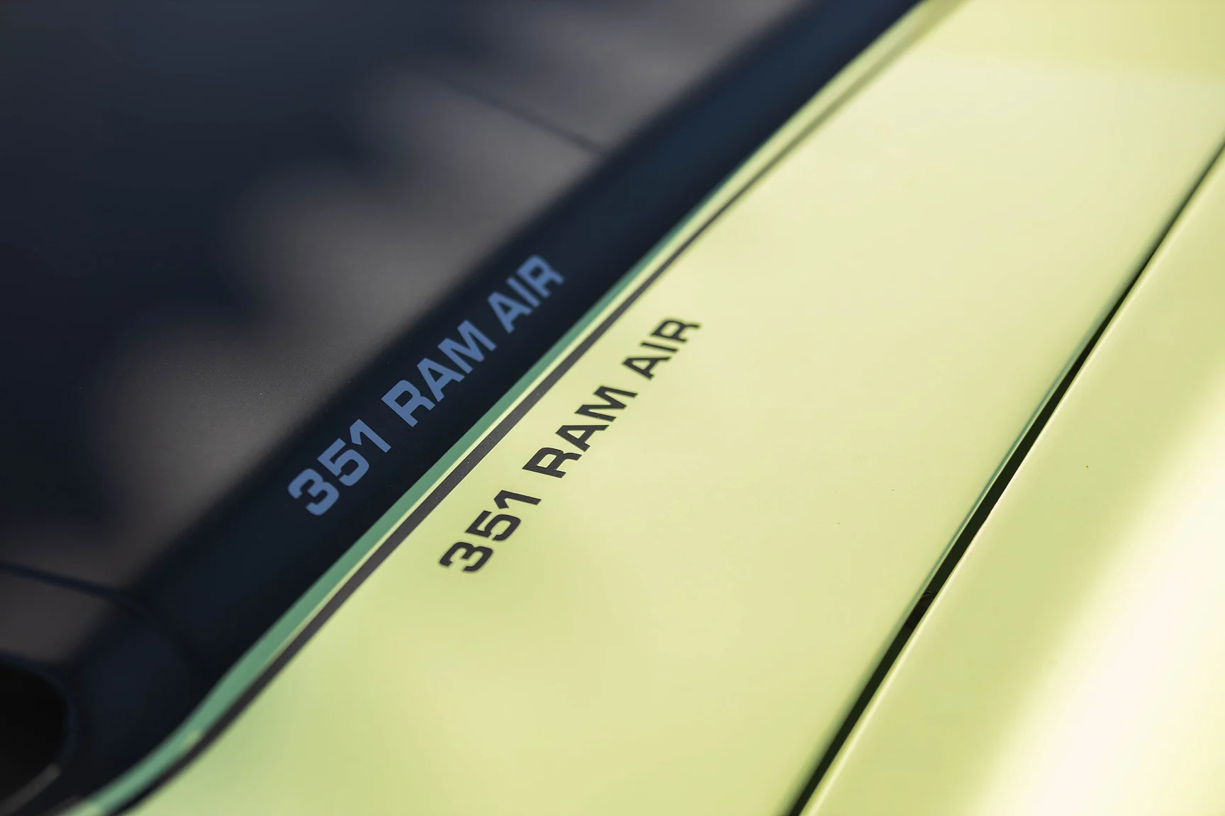 Exteriörbild på 1971 Ford Mustang Mach 1 351cui (26)