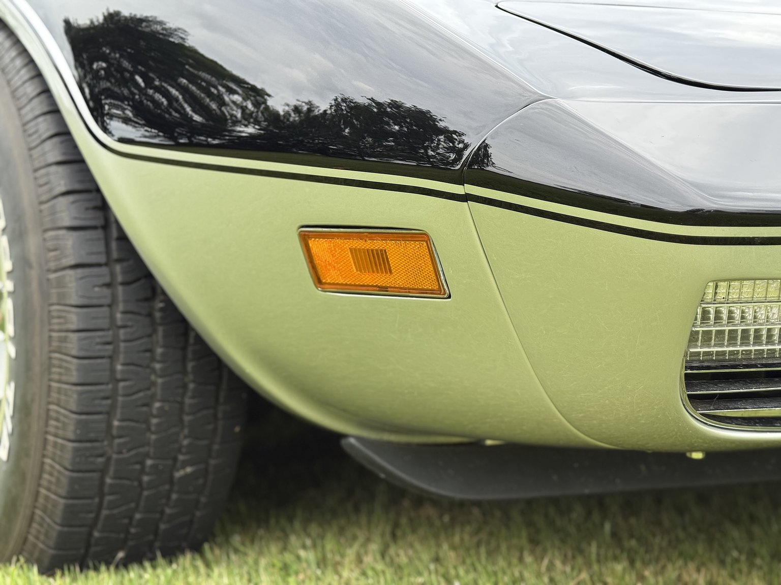 Exterior image of 1973 Chevrolet Corvette Stingray
