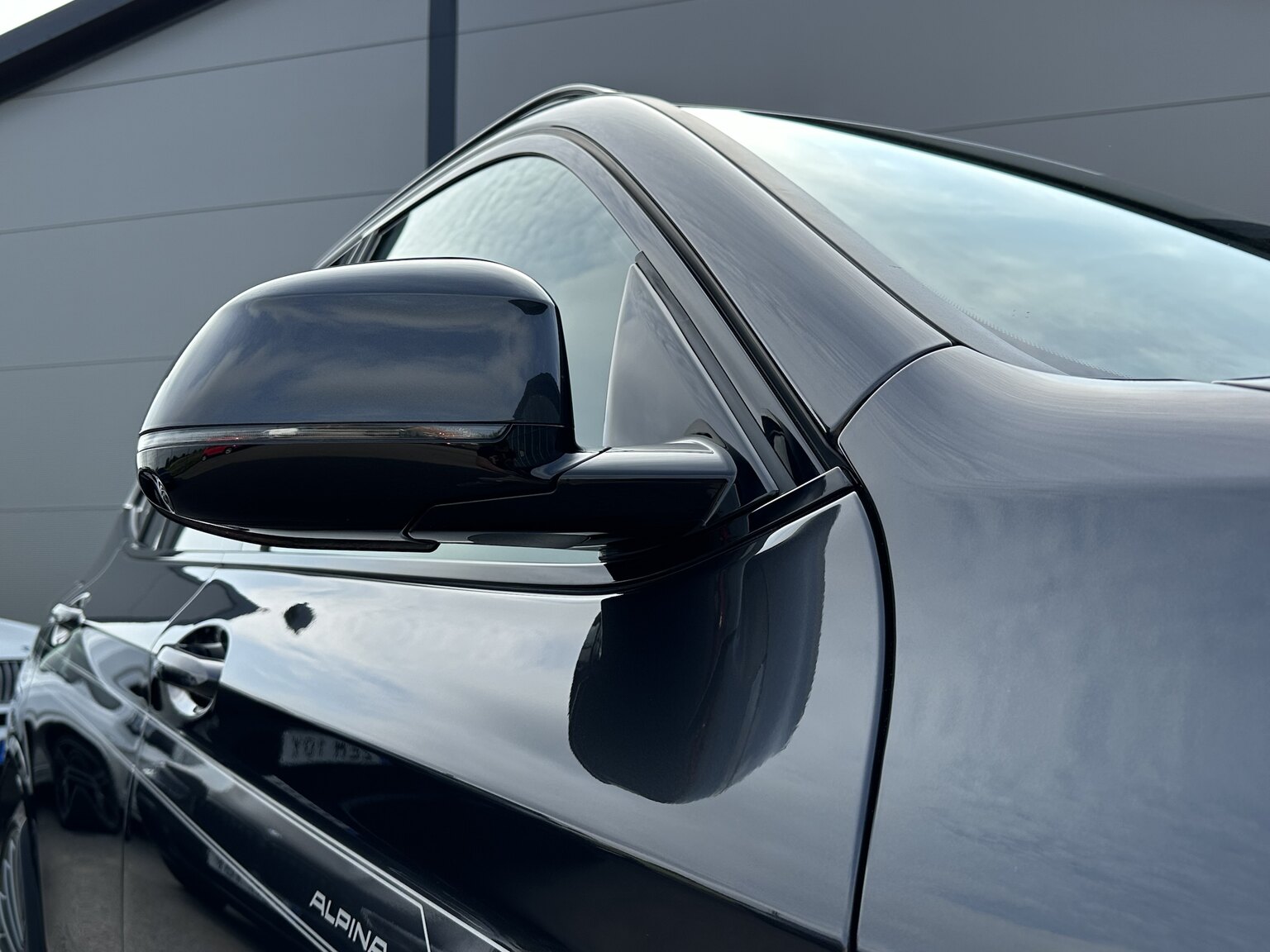 Exterior image of 2022 ALPINA XD3