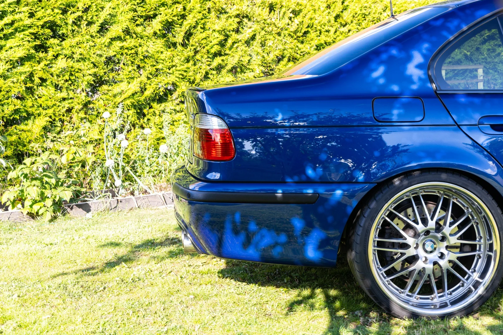 Exterior image of 2002 BMW M5 E39 (78)