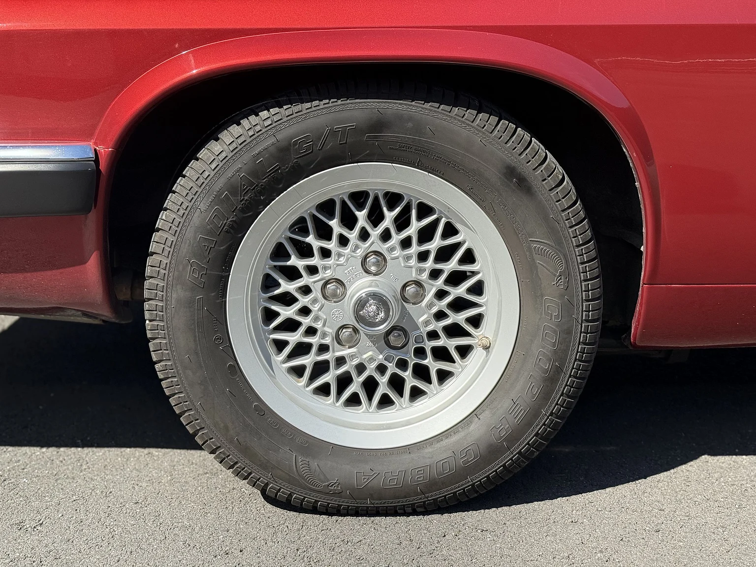 Exterior image of 1993 Jaguar XjS Cabriolet (15)
