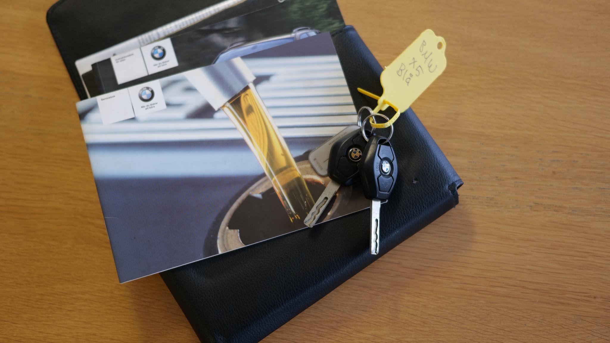 Documentation for 2005 BMW X5 4,8IS (6)