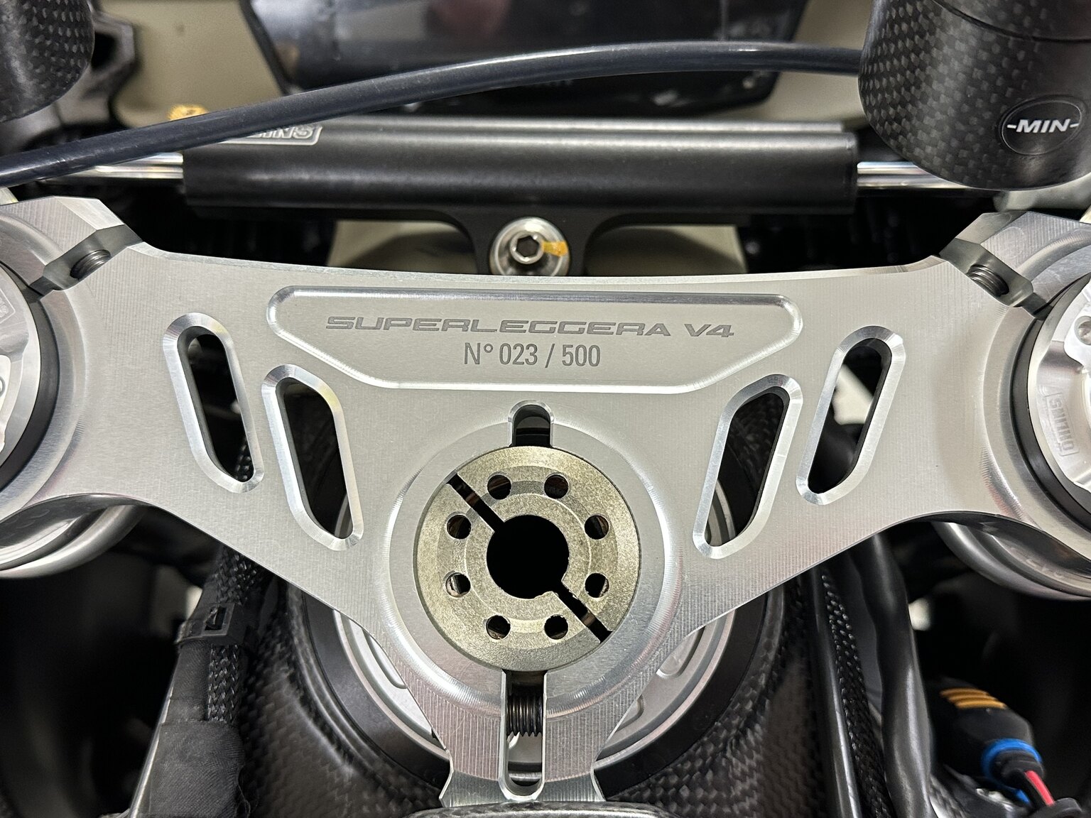 Exteriörbild på 2021 Ducati Superleggera V4 23/500