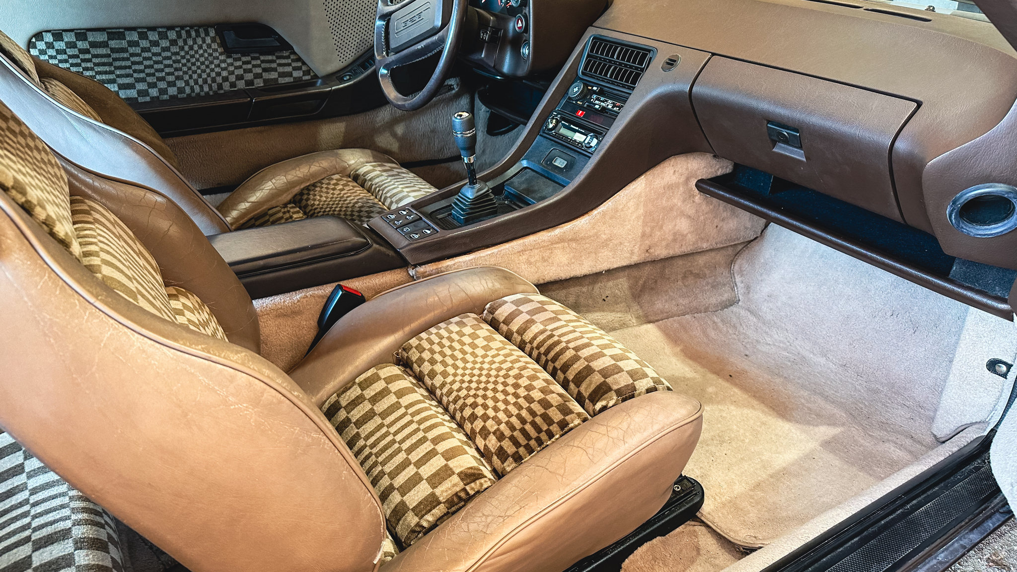 Interiörbild 1983 Porsche 928 S (3)