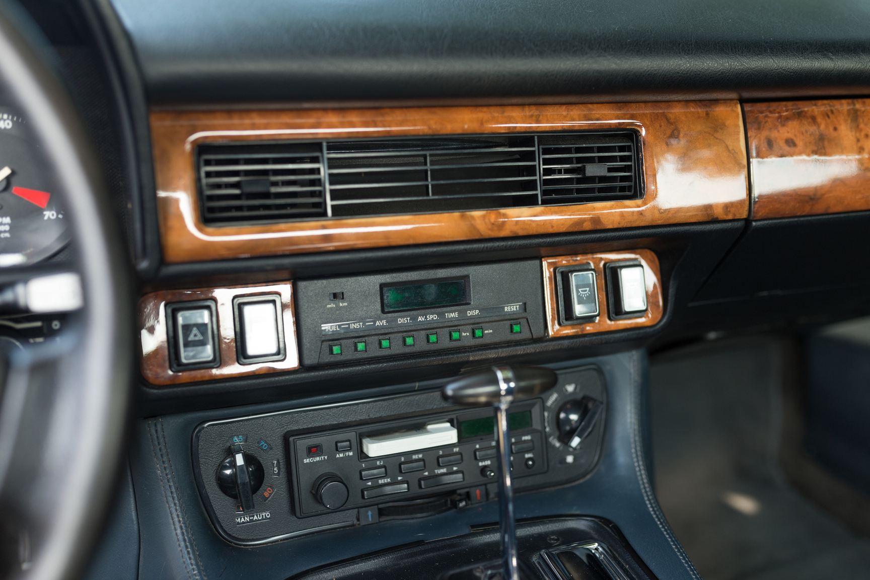 Innenraumfoto von 1987 Jaguar Xj-SC (24)