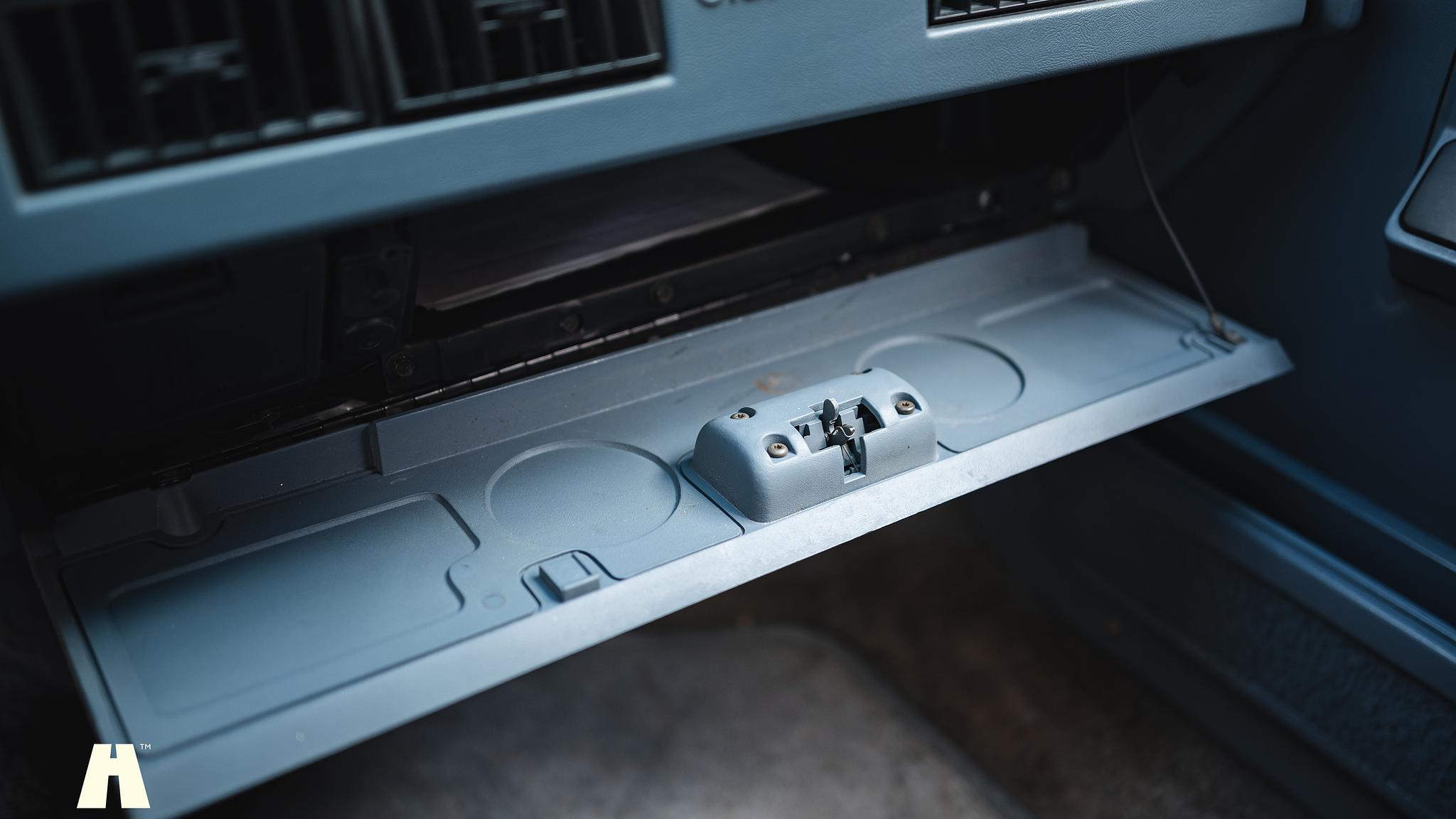 Innenraumfoto von 1994 Oldsmobile Cutlass Ciera Sedan 3.1 (86)