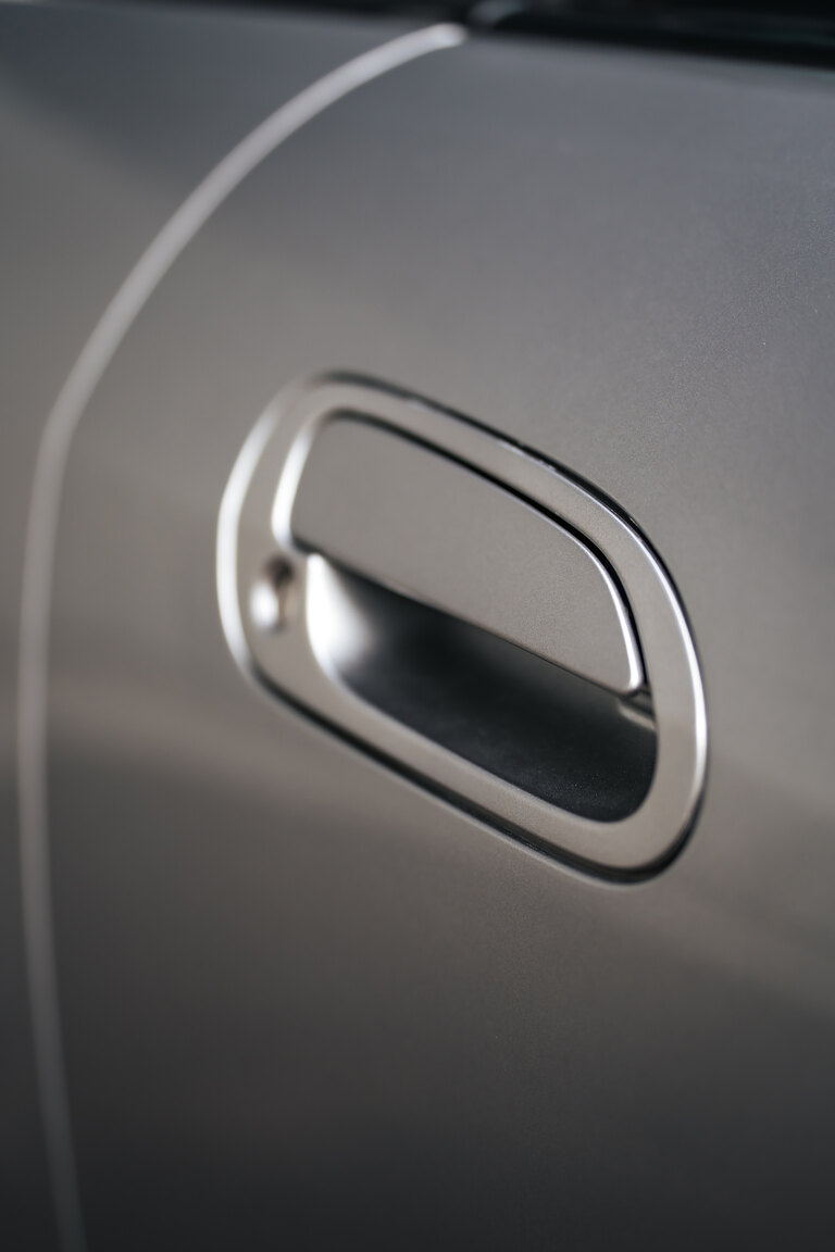 Exterior image of 2000 Honda S2000 AP1