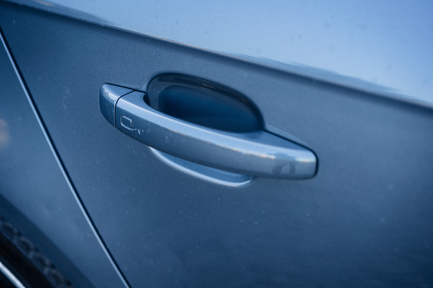 Exterior image of 2011 Audi S4 (17)