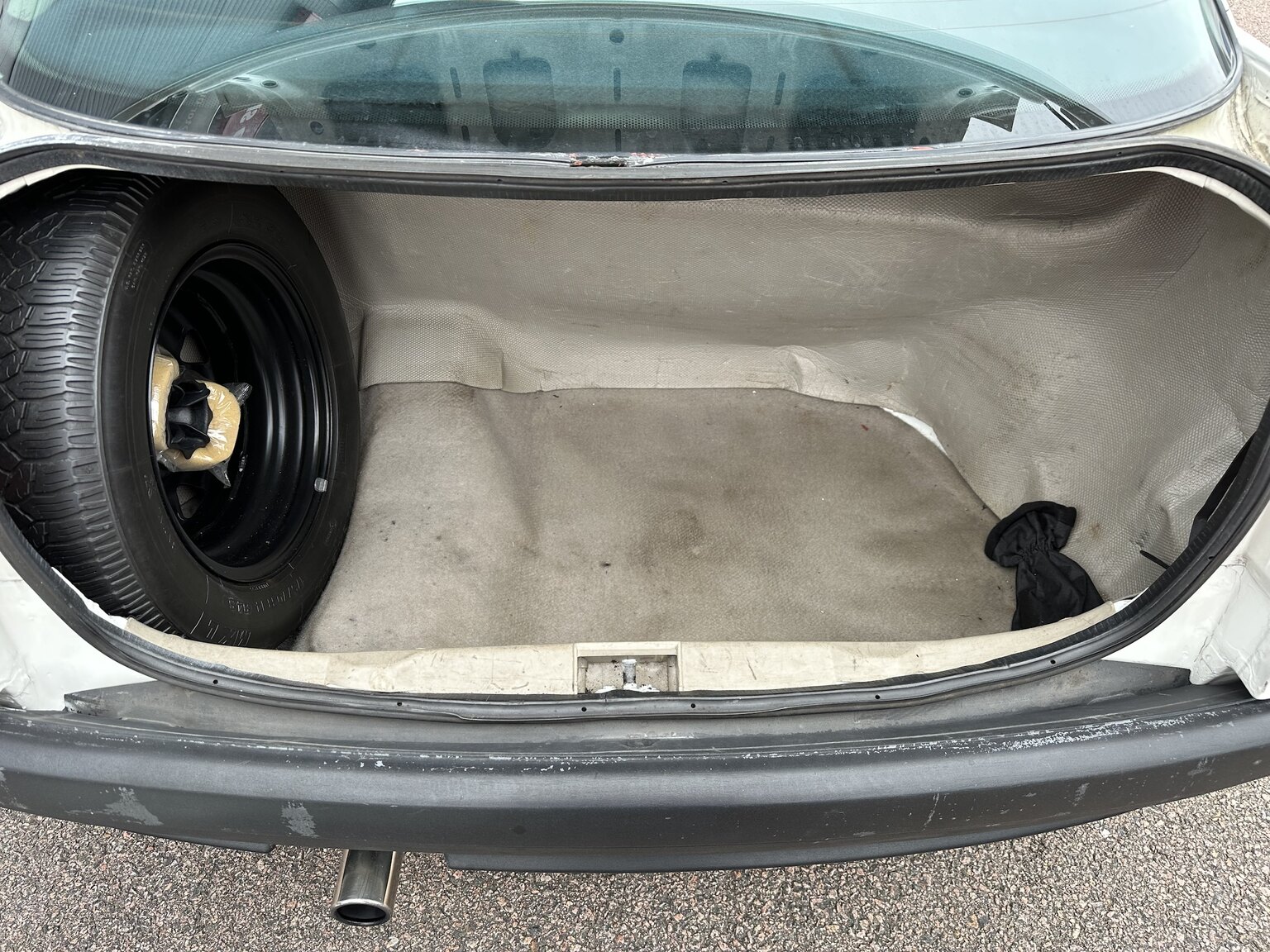 Interior image of 1988 Audi 80 (39)