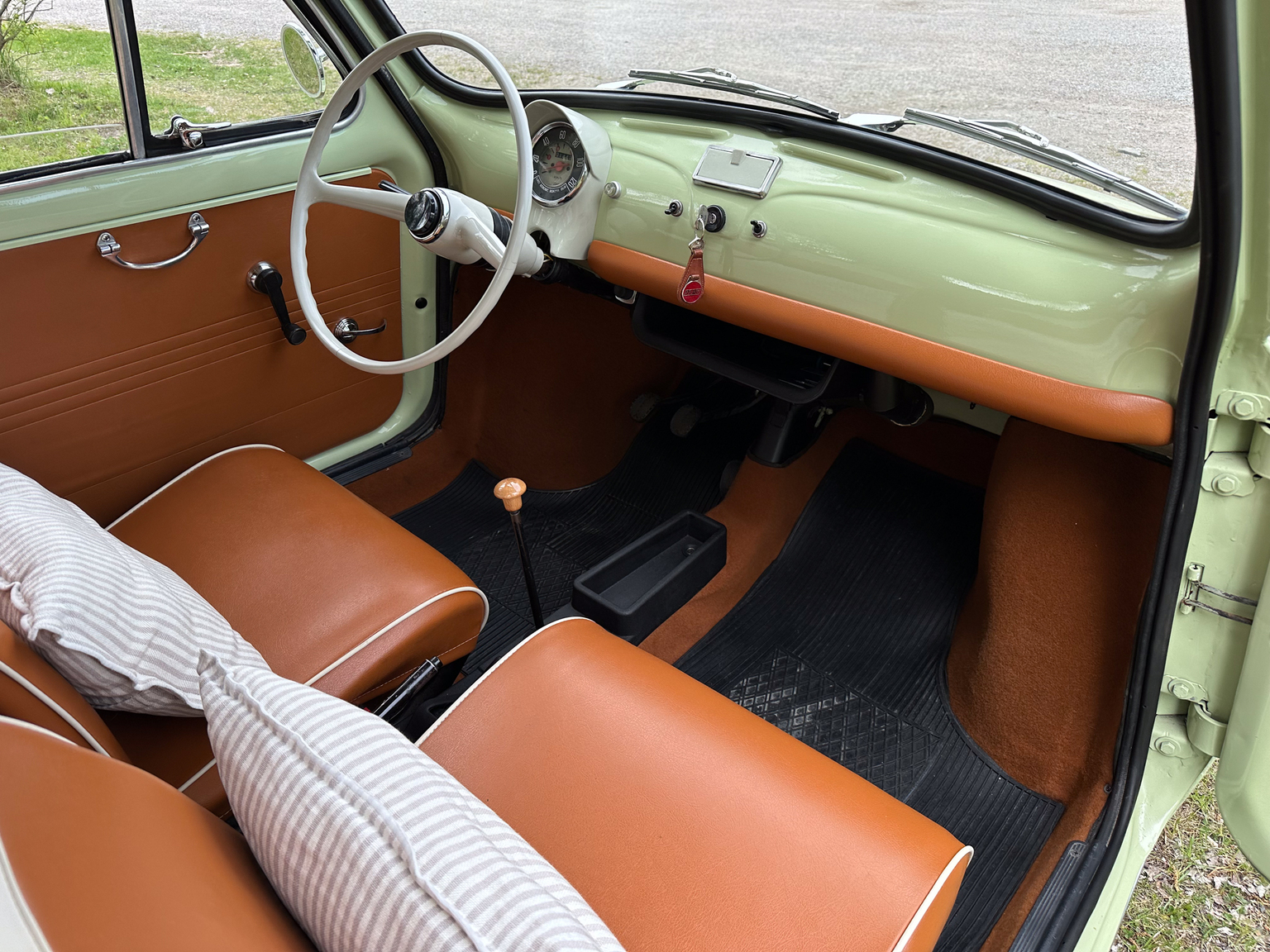 Interior image of 1970 Fiat 500 Lusso