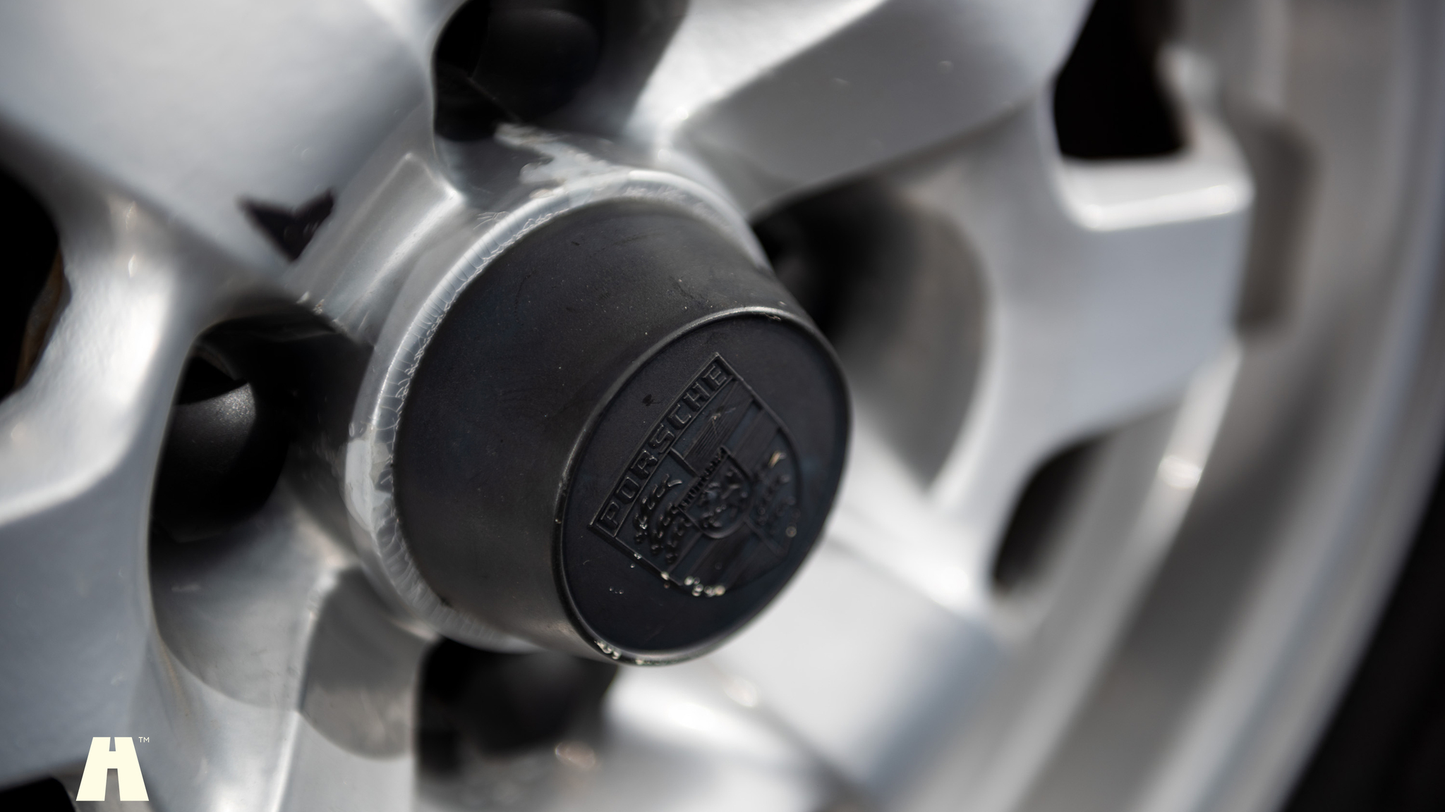 Exterior image of 1981 Porsche 924 (49)