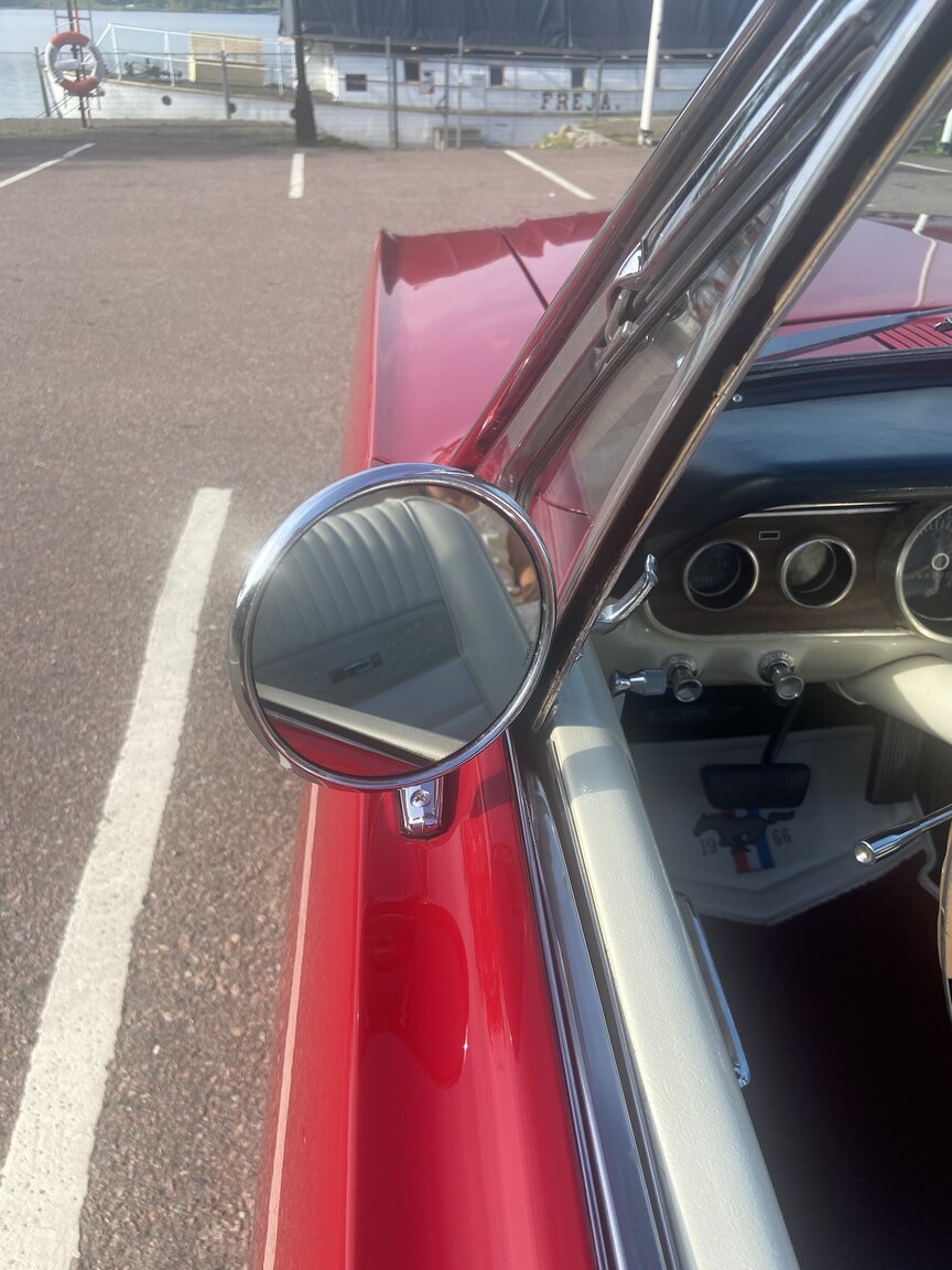 Exteriörbild på 1966 Ford Mustang Convertible