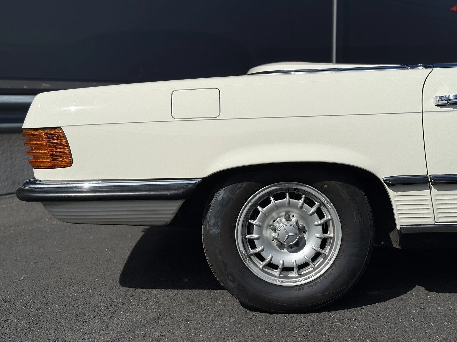 Aussenfoto 1973 Mercedes Benz 350 SL  (42)