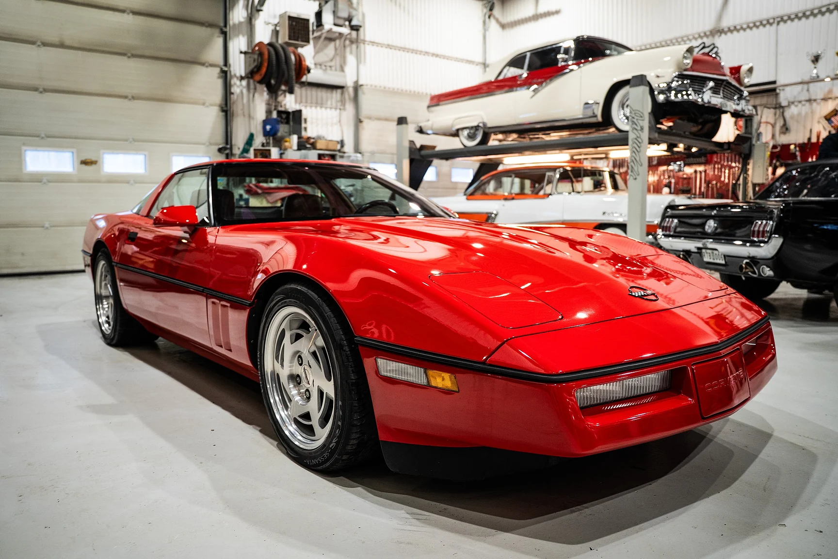 Exterior image of 1990 Chevrolet Corvette ZR-1 (8)