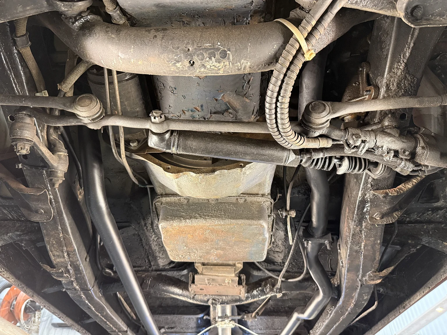 Image of 1956 Mercury Montclair Sport Sedan mechanics (18)