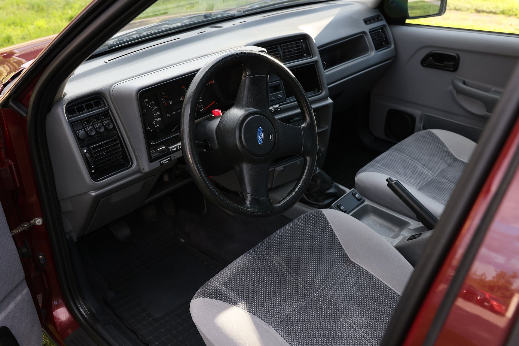 Interior image of 1991 Ford Sierra Sedan 2.0 i 4x4 